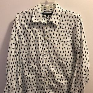 WHITE AND NAVY BLUE BANANA REPUBLIC BUTTON DOWN M